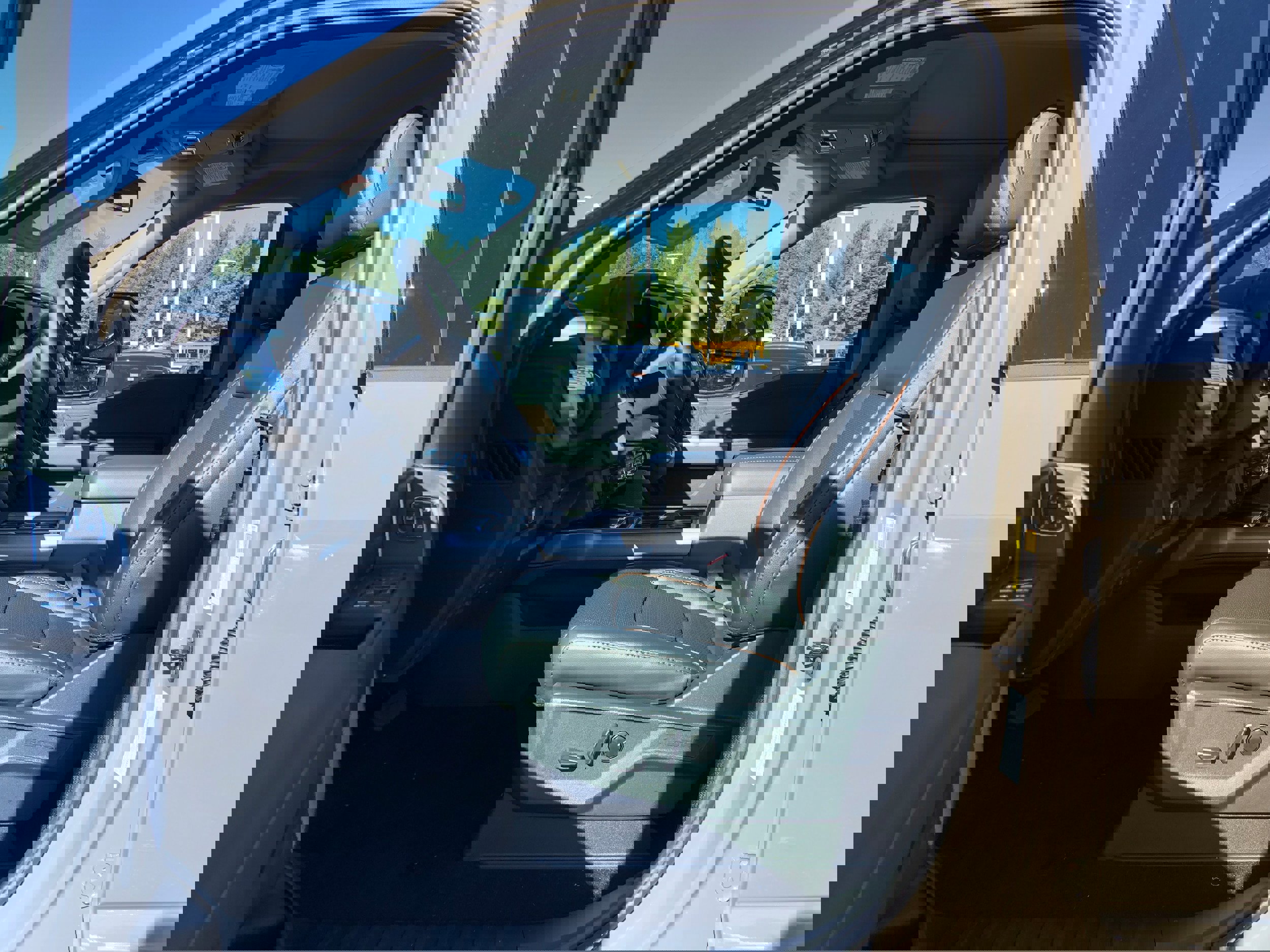 New 2026 Ford F250 Lariat w/ FX4 Off-Road Package image 21