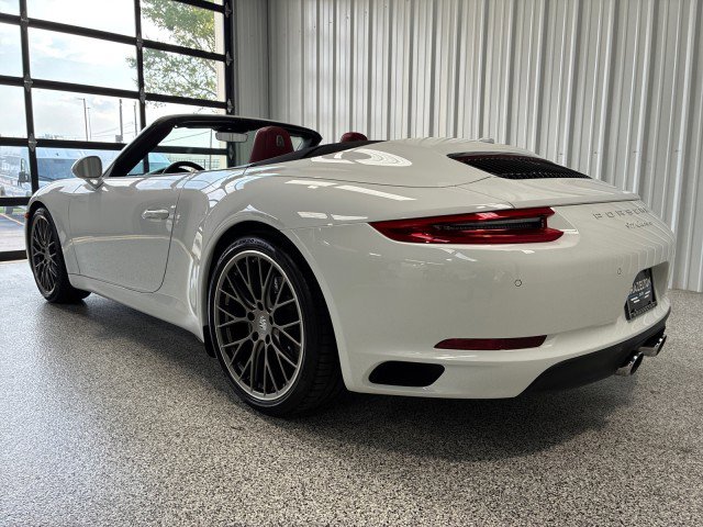 Used 2017 Porsche 911 Carrera image 3