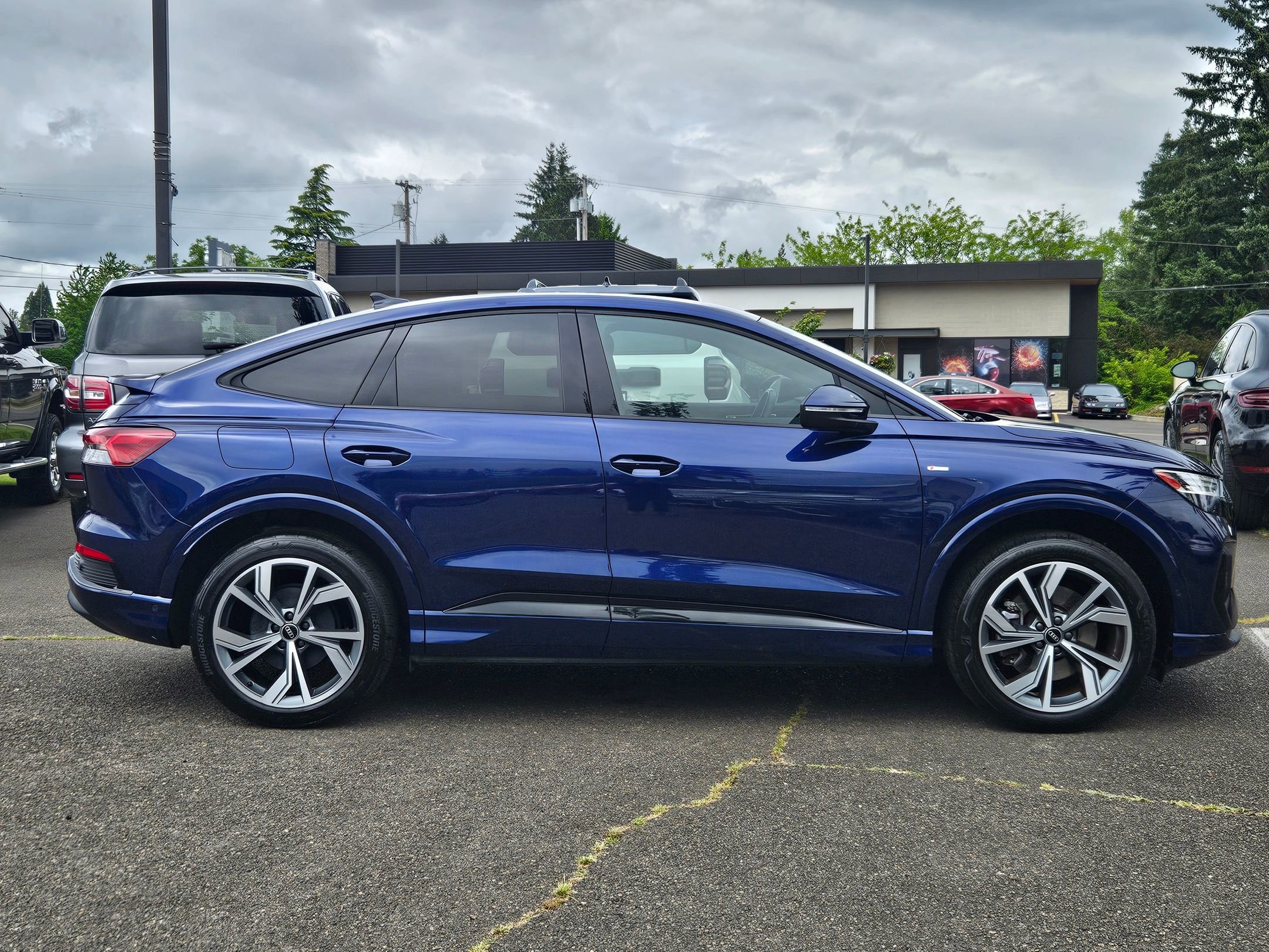 Used 2023 Audi Q4 e-tron Prestige w/ Black Optic Package AWD/4WD image 6