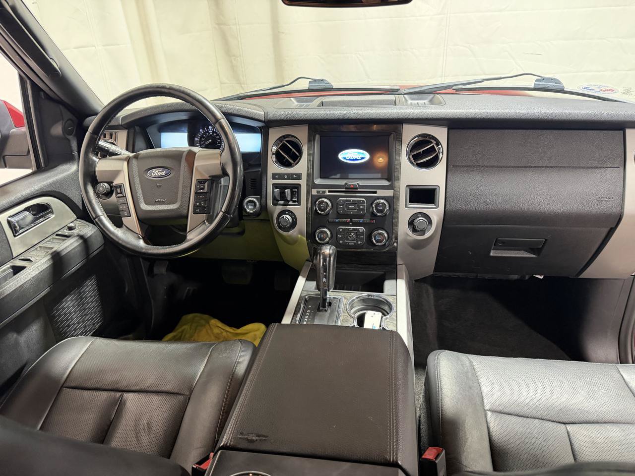 Used 2017 Ford Expedition Limited w/ Equipment Group 301A AWD/4WD image 17