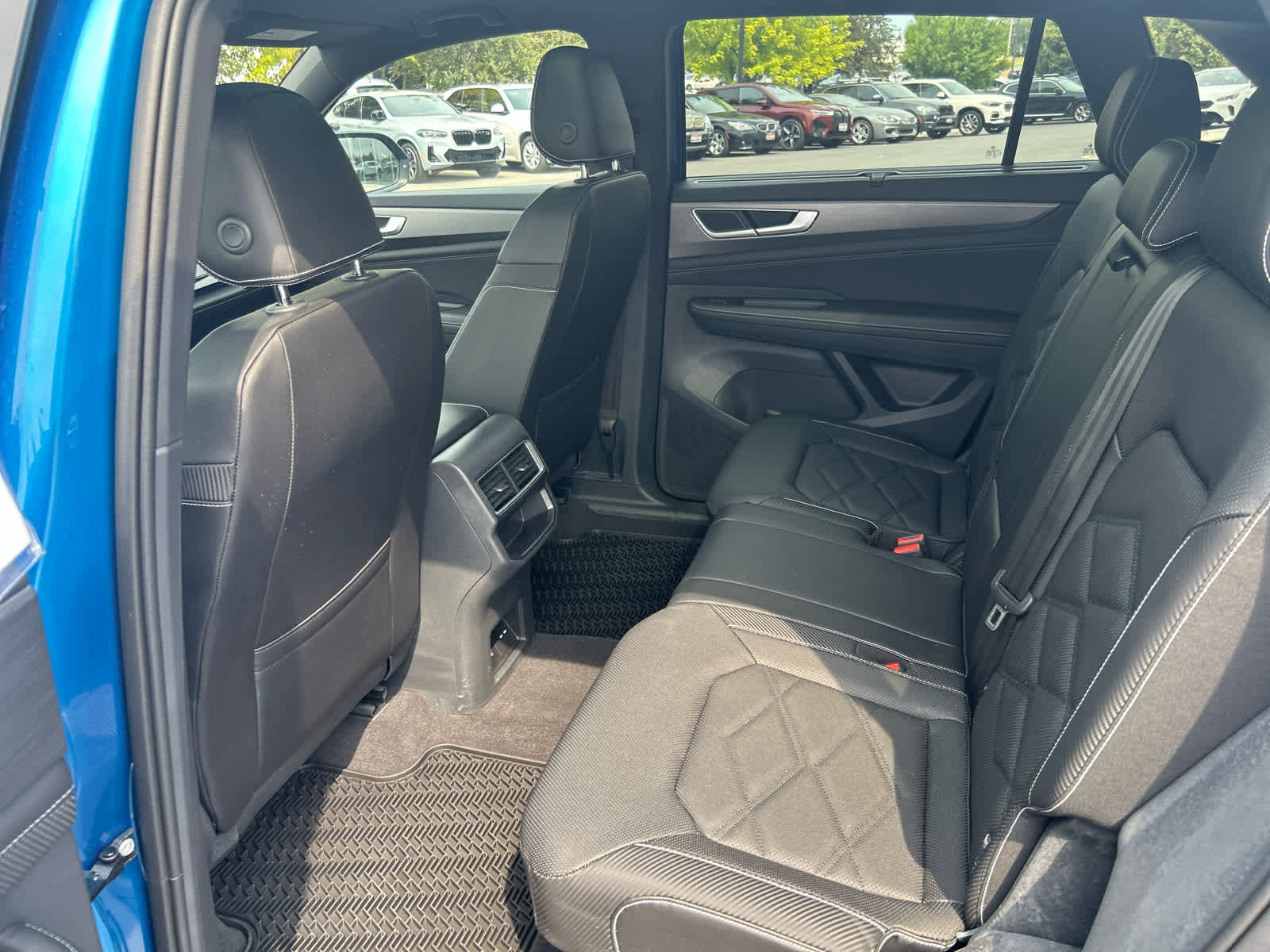 Used 2024 Volkswagen Atlas Cross Sport SE image 15