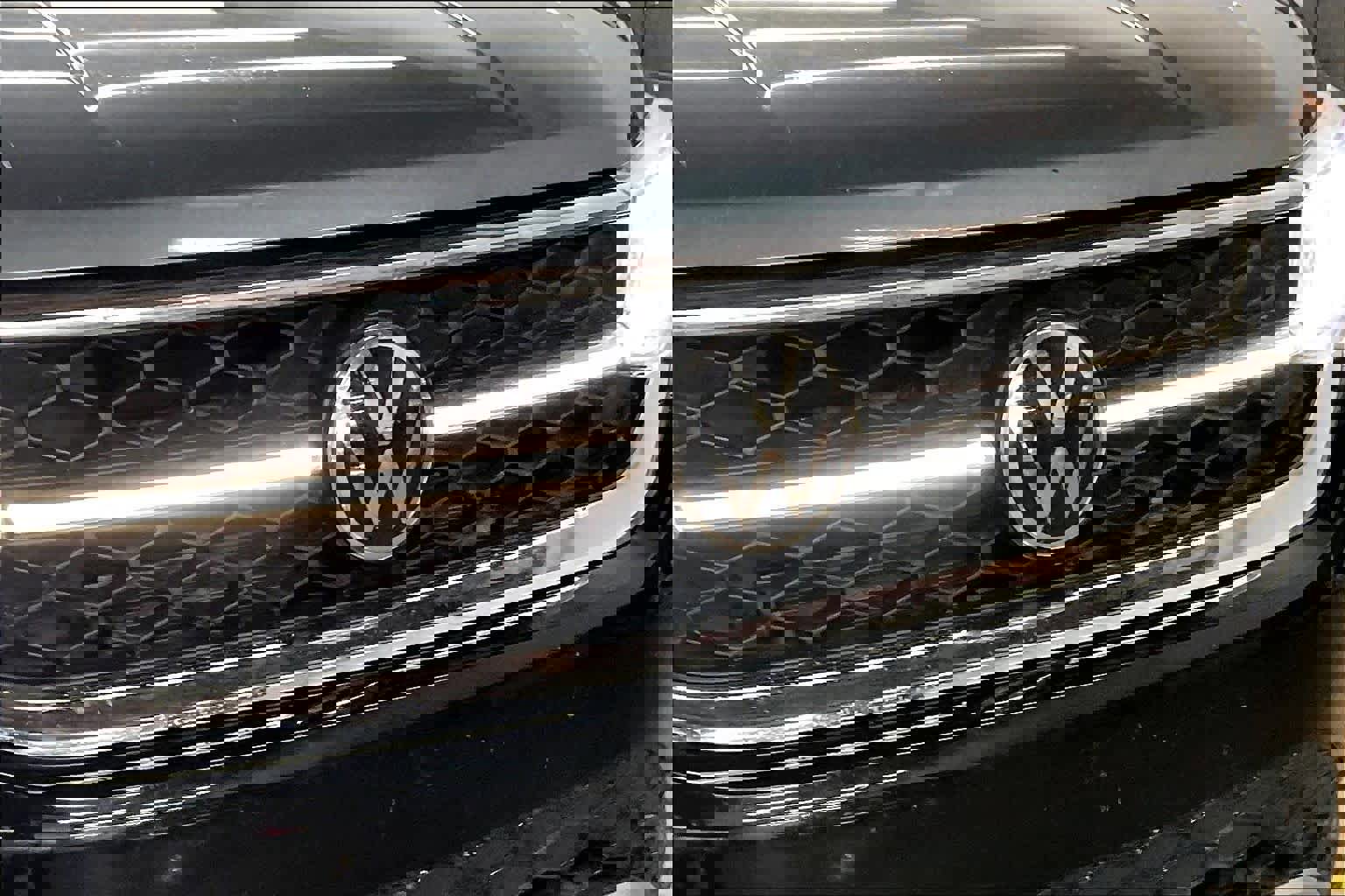 Used 2022 Volkswagen Taos SEL image 32