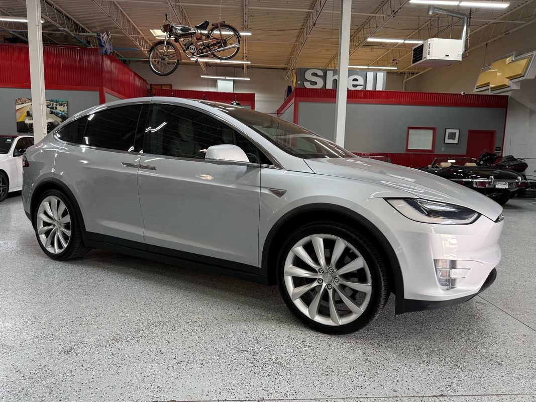 Used 2016 Tesla Model X 90D AWD/4WD image 7