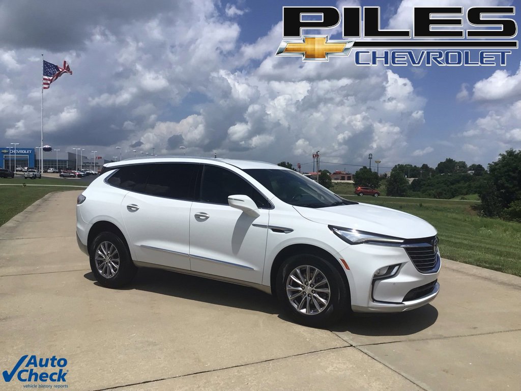 Used 2022 Buick Enclave Essence