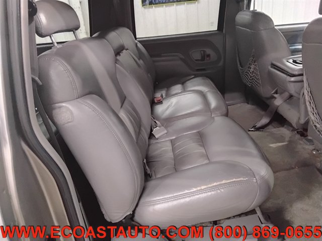 Used 1999 Chevrolet Suburban 4WD w/ Preferred Equipment Group 3 image 16