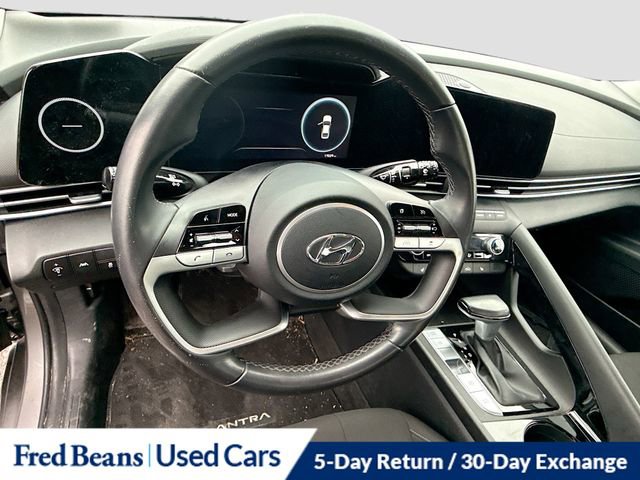 Used 2023 Hyundai Elantra SEL w/ Convenience Package image 12