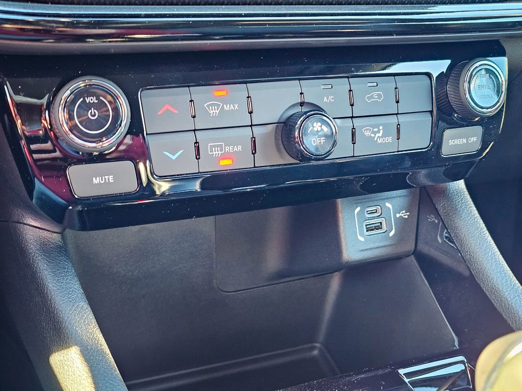 New 2026 Jeep Compass Latitude image 23