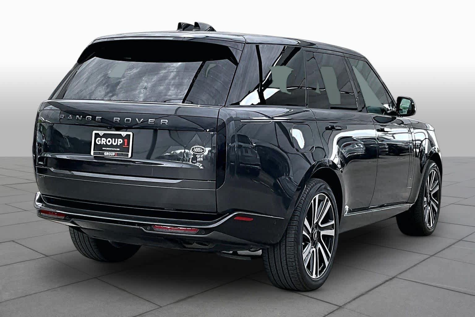 Used 2023 Land Rover Range Rover SE AWD/4WD image 13