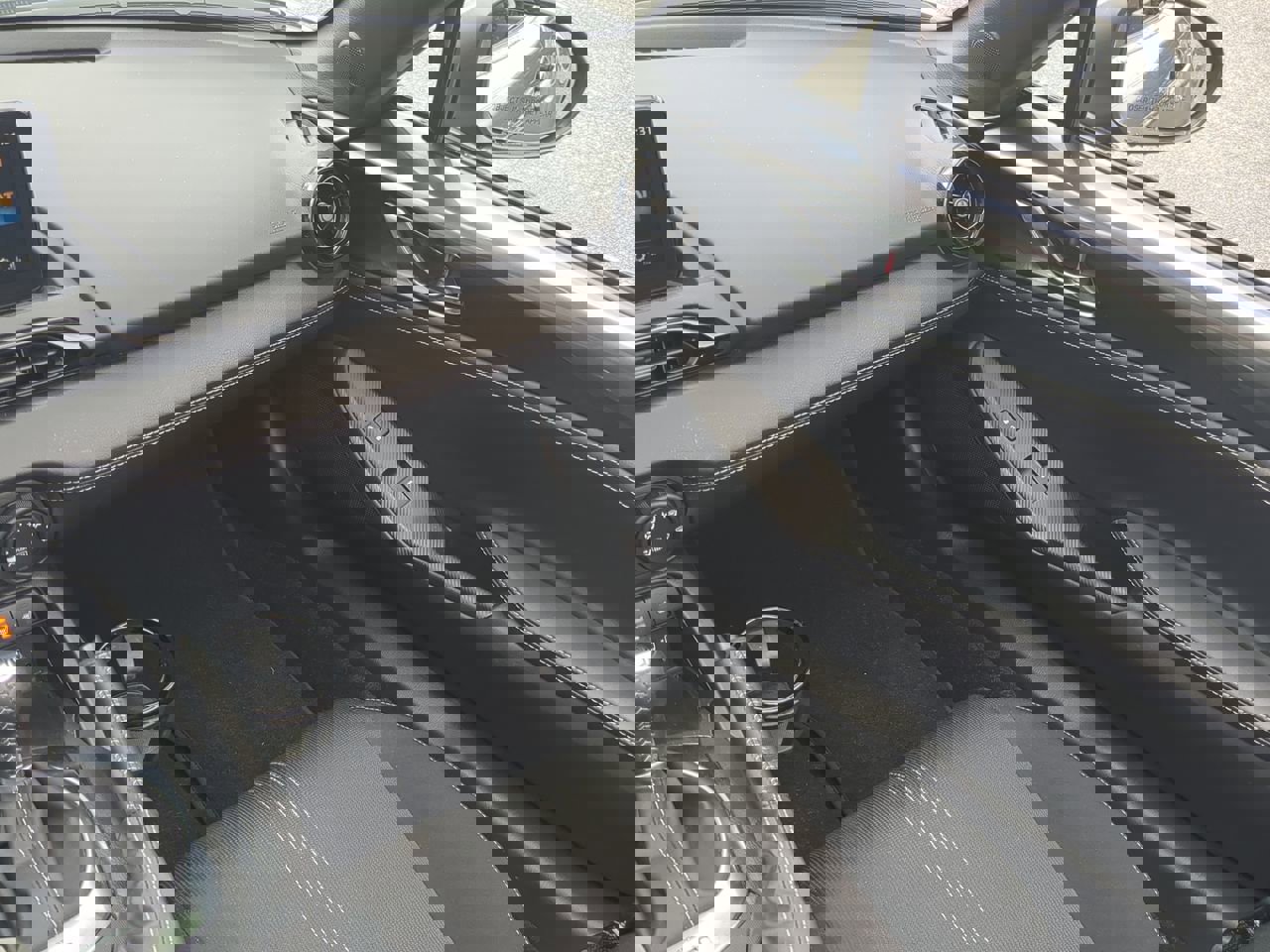 Used 2021 MAZDA MX-5 Miata Club image 13