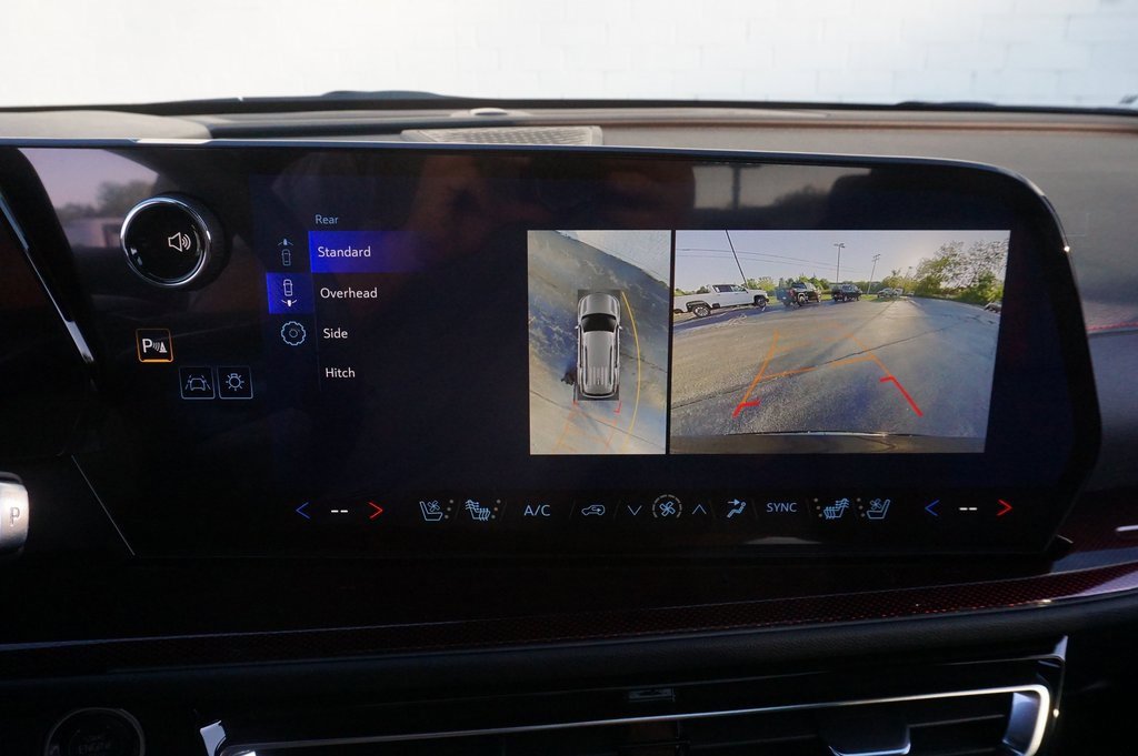 New 2026 Chevrolet Traverse RS image 18