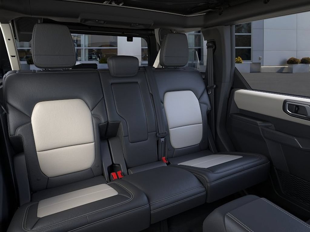 New 2026 Ford Bronco Outer Banks w/ Sasquatch Package AWD/4WD image 11