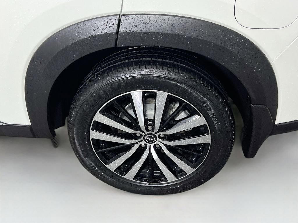 Used 2023 Nissan Pathfinder Platinum image 27