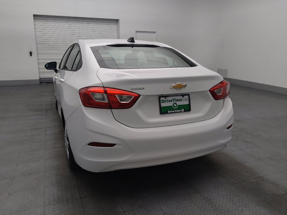 Used 2017 Chevrolet Cruze LS FWD image 6