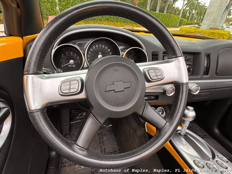Used 2005 Chevrolet SSR w/ Preferred Equipment Group RWD image 34
