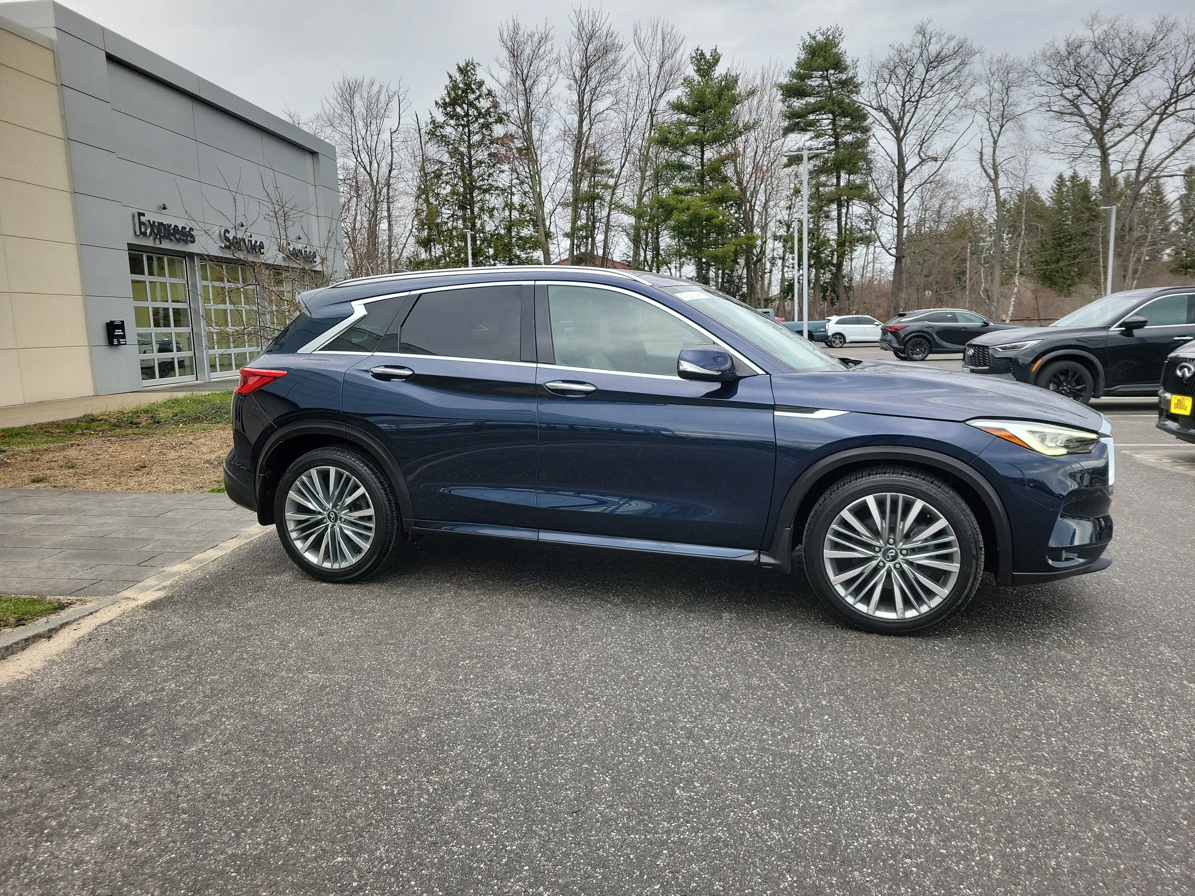 Used 2023 INFINITI QX50 Sensory AWD/4WD image 8
