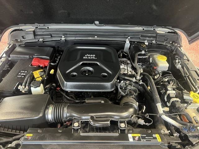 Used 2022 Jeep Wrangler Unlimited Rubicon w/ Cold Weather Group image 12