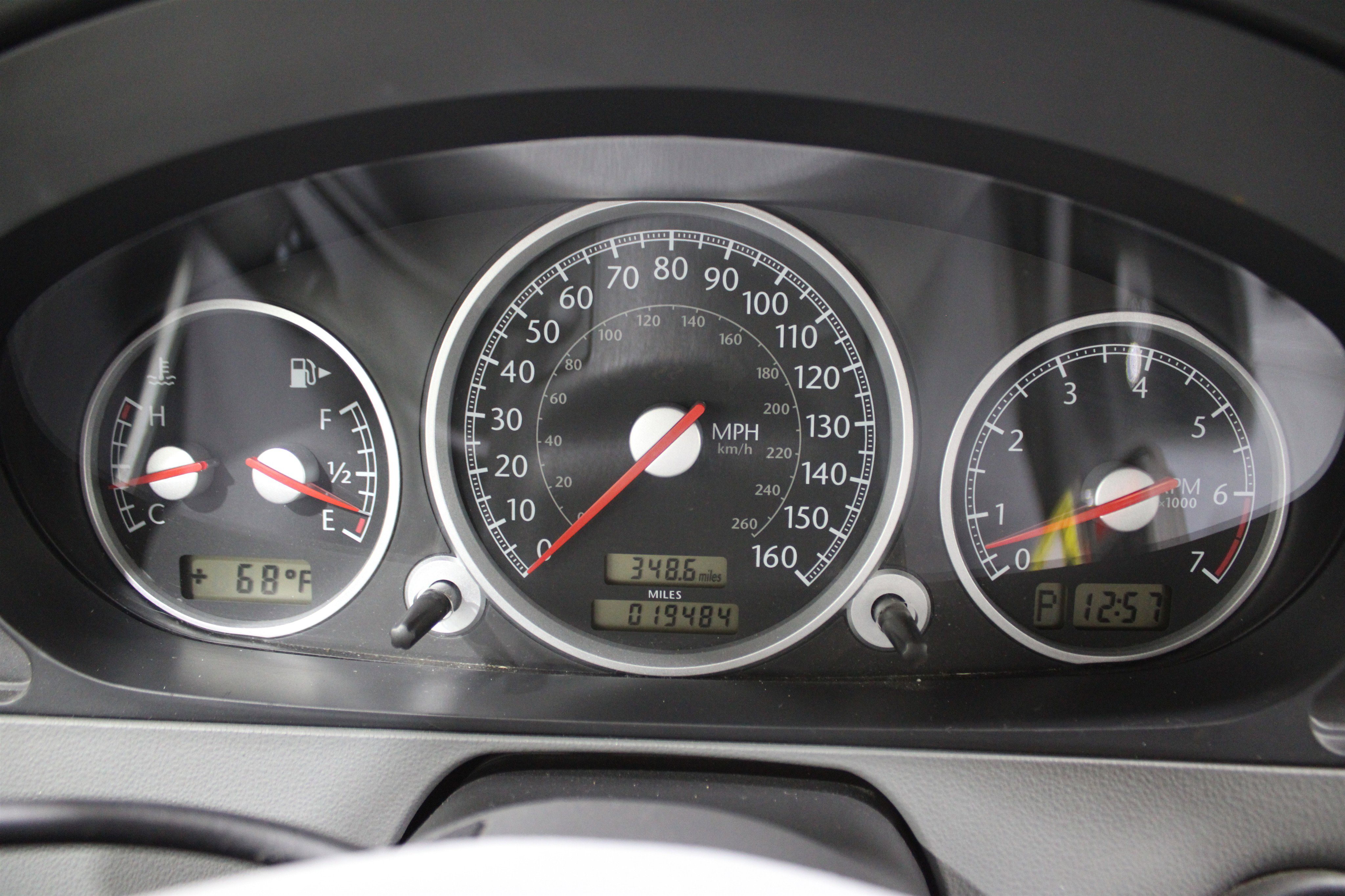 Used 2005 Chrysler Crossfire Limited image 11