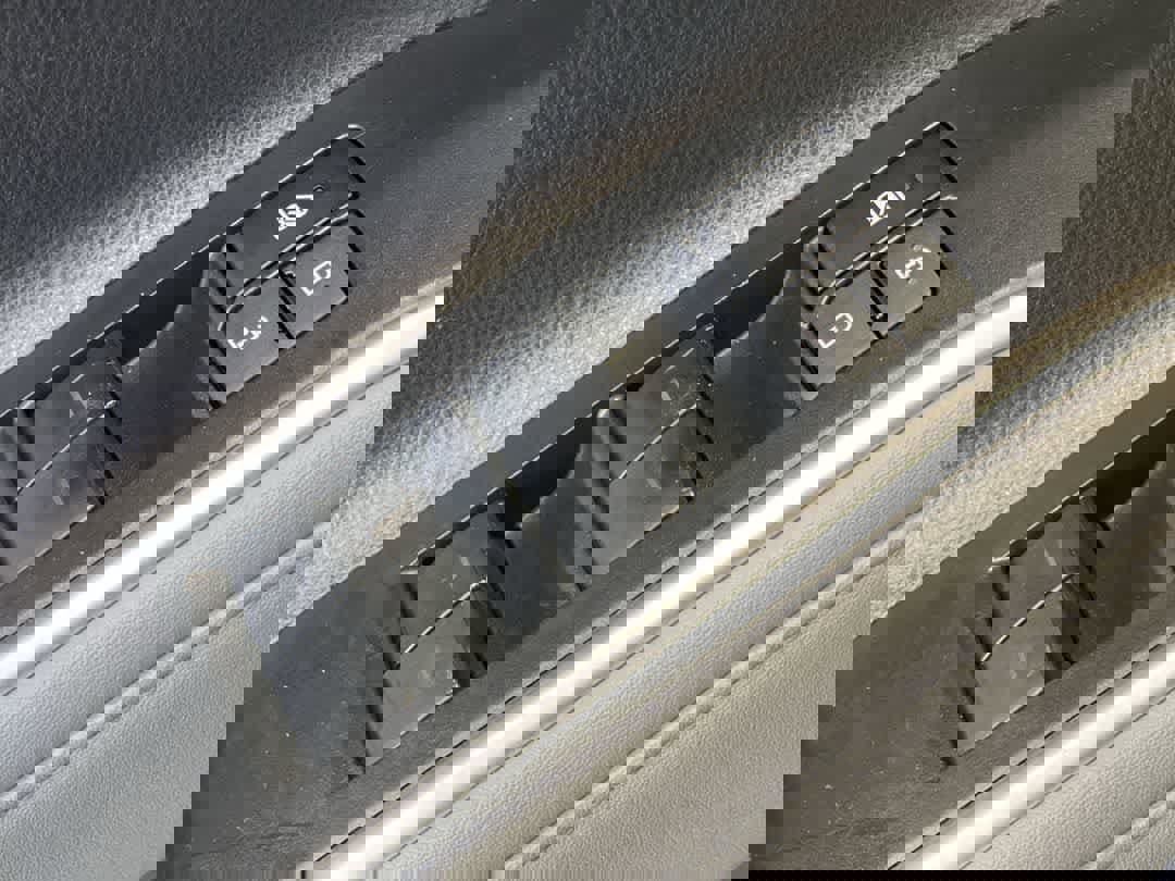 Used 2023 Toyota Highlander L image 15