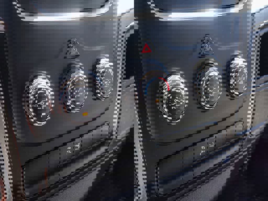 Certified 2024 RAM 1500 Classic SLT image 21