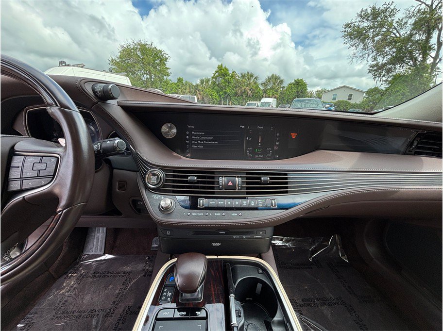 Used 2018 Lexus LS 500 w/ Luxury Package RWD image 11