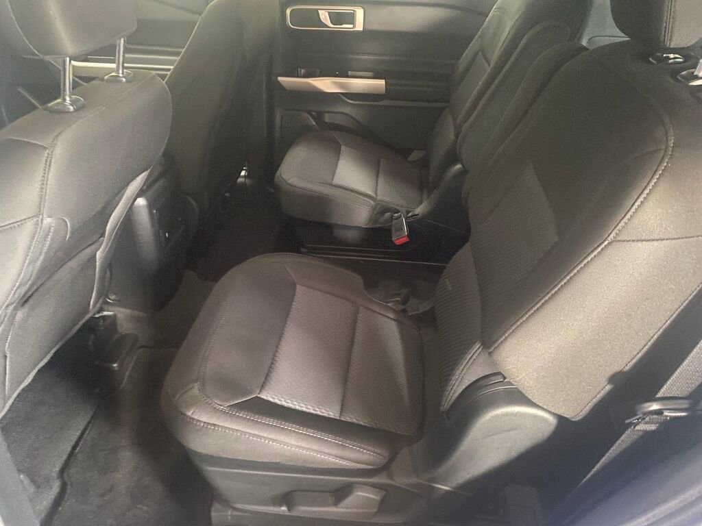Used 2023 Ford Explorer XLT image 15