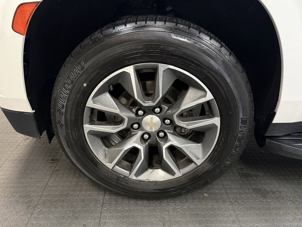 Used 2022 Chevrolet Tahoe LT w/ Luxury Package image 11