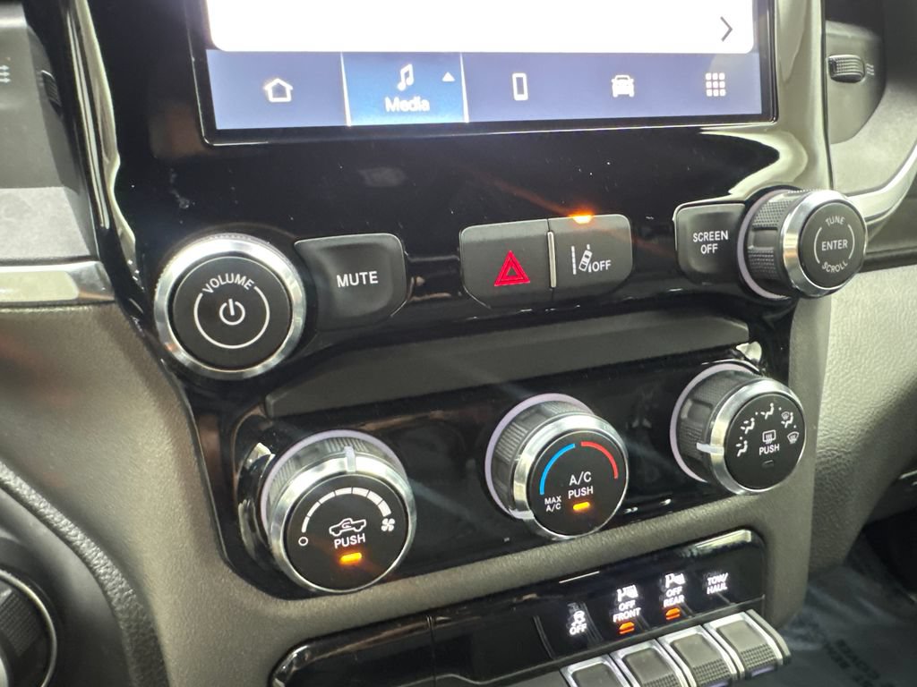 Used 2025 RAM 1500 Big Horn AWD/4WD image 70