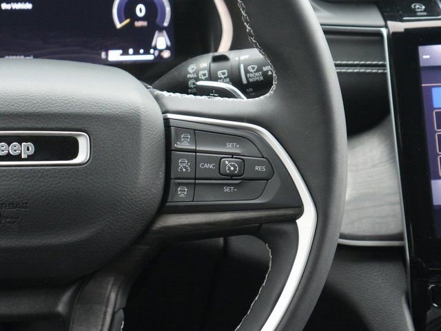 Used 2023 Jeep Grand Cherokee L Limited image 19
