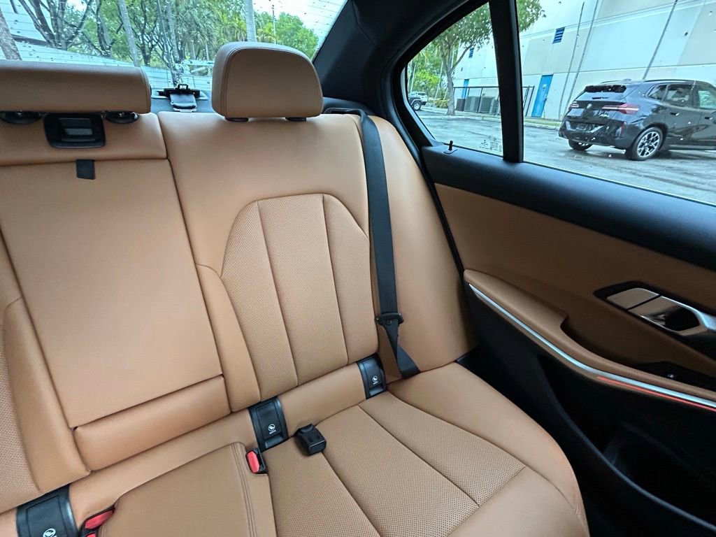 Used 2022 BMW 330i Sedan w/ Driving Assistance Package RWD image 14