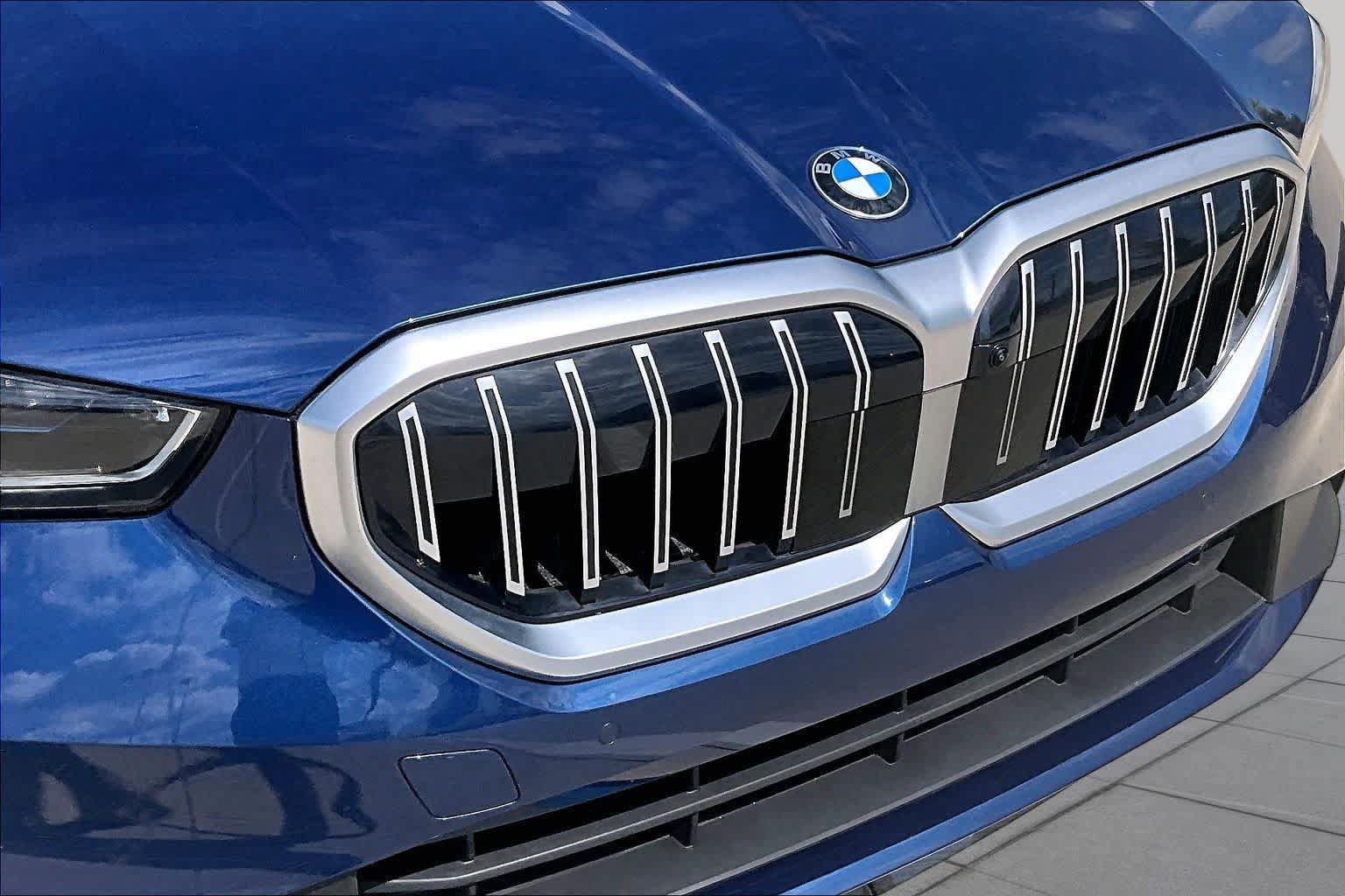 Used 2027 BMW 530i RWD image 28