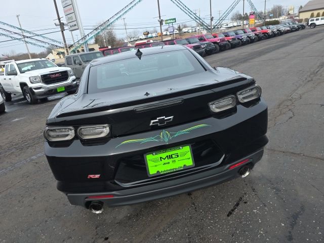 Used 2020 Chevrolet Camaro LT w/ RS Package image 5