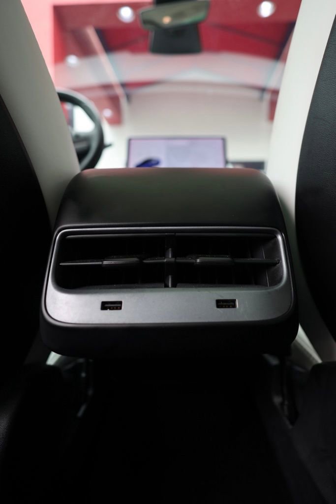 Used 2020 Tesla Model 3 Long Range image 19