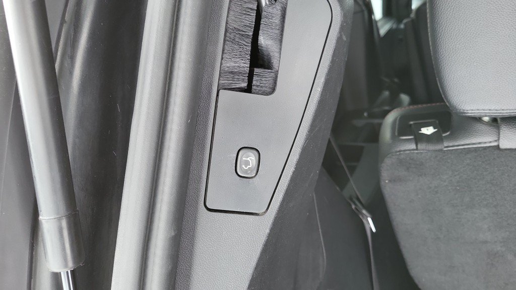 Used 2019 Dodge Grand Caravan GT FWD image 12