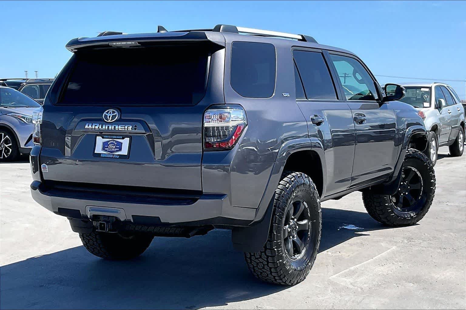 Used 2021 Toyota 4Runner SR5 Premium w/ Moonroof Package AWD/4WD image 22