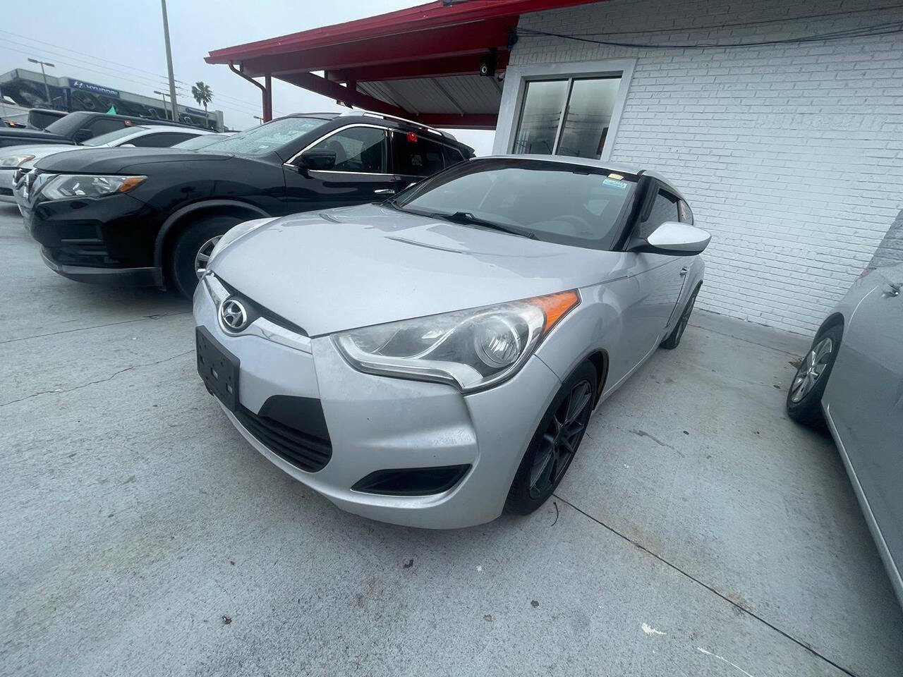 Used 2014 Hyundai Veloster image 5