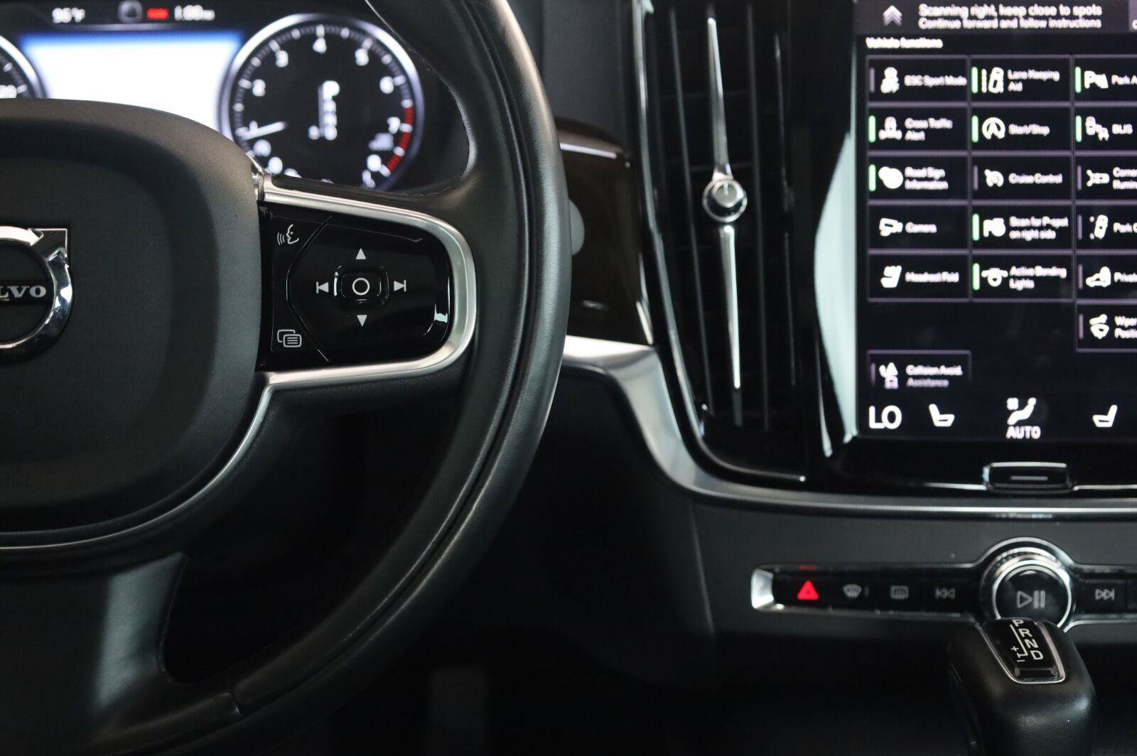 Used 2018 Volvo S90 T5 Momentum w/ Convenience Package FWD image 36