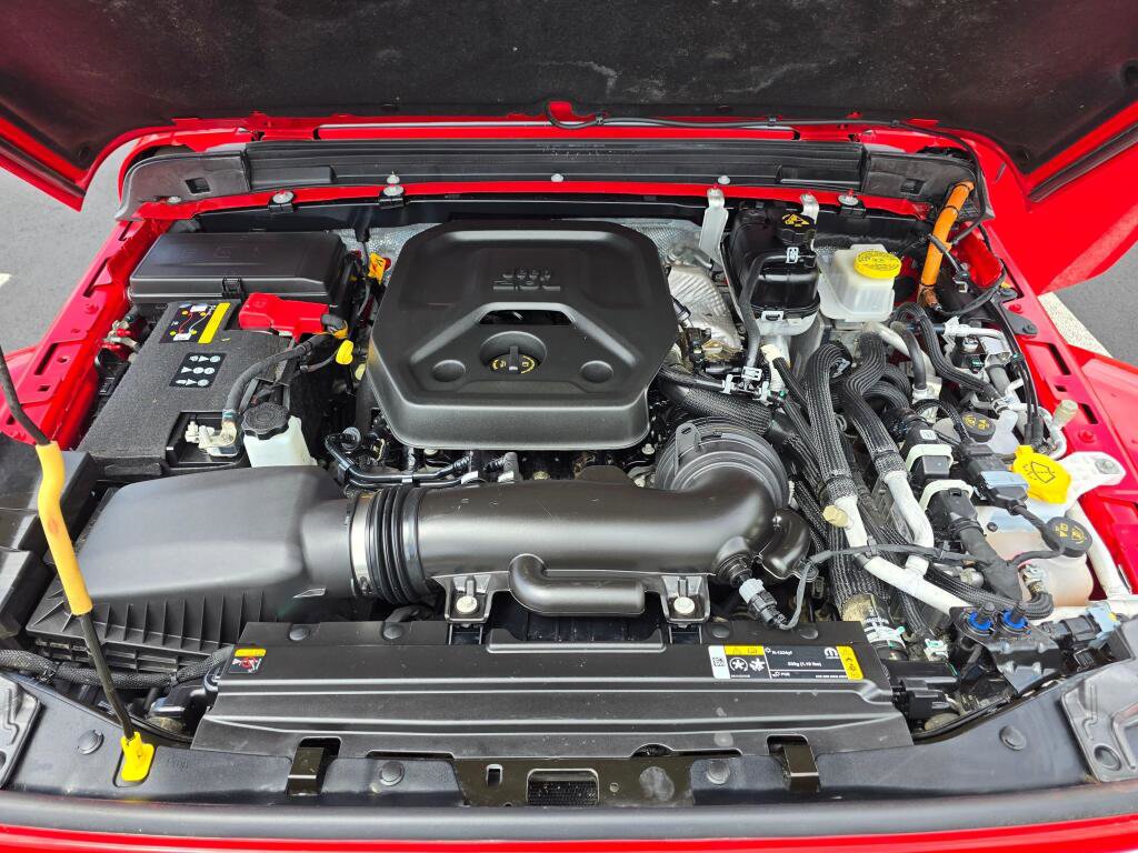 Used 2024 Jeep Wrangler Unlimited Sahara image 10