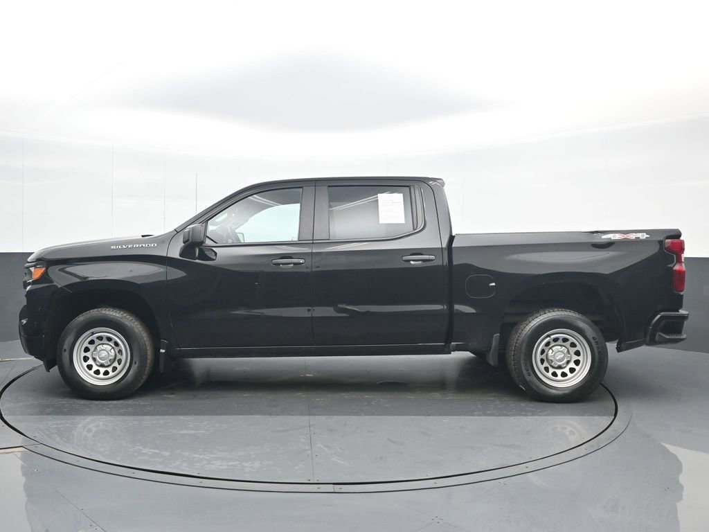 Used 2022 Chevrolet Silverado 1500 W/T w/ WT Convenience Package AWD/4WD image 3
