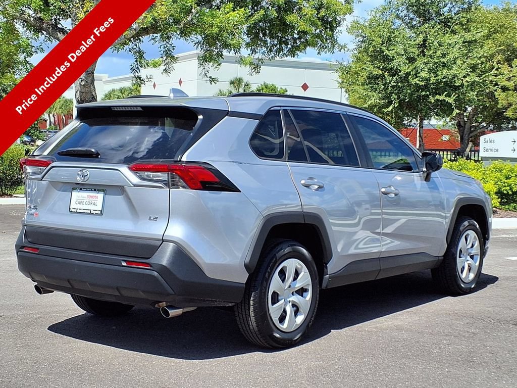 Used 2019 Toyota RAV4 LE FWD image 7