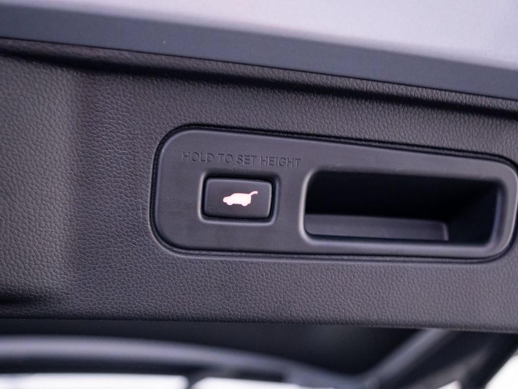Used 2025 Honda Pilot EX-L image 33