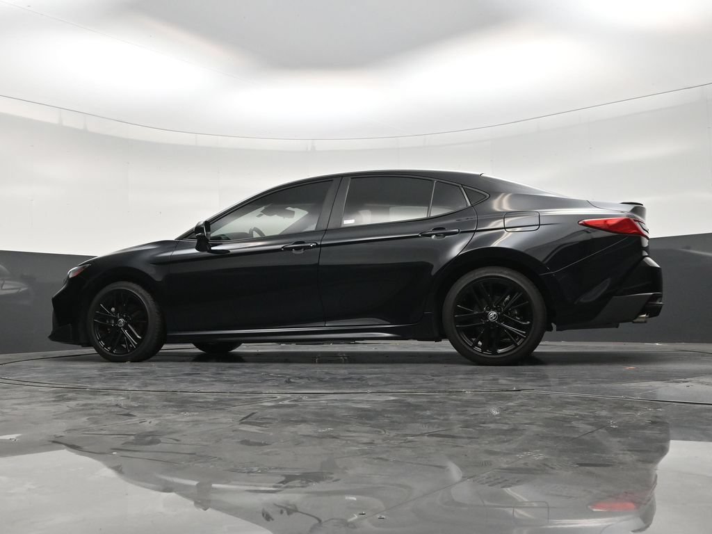 Used 2025 Toyota Camry SE FWD image 20