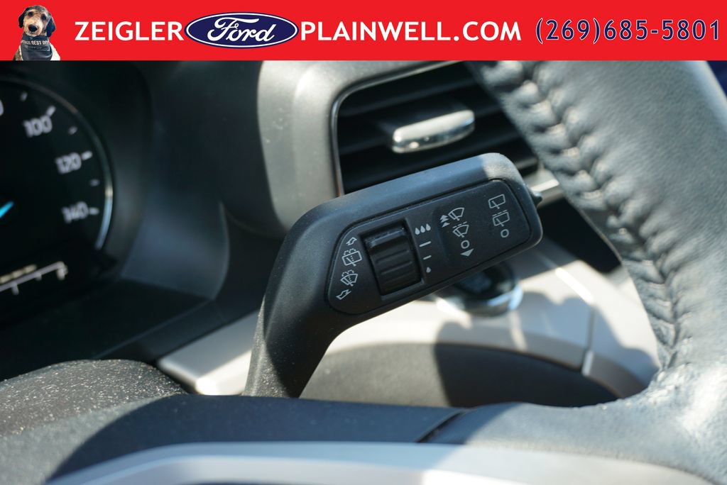 Used 2023 Ford Explorer XLT w/ Equipment Group 202A AWD/4WD image 27