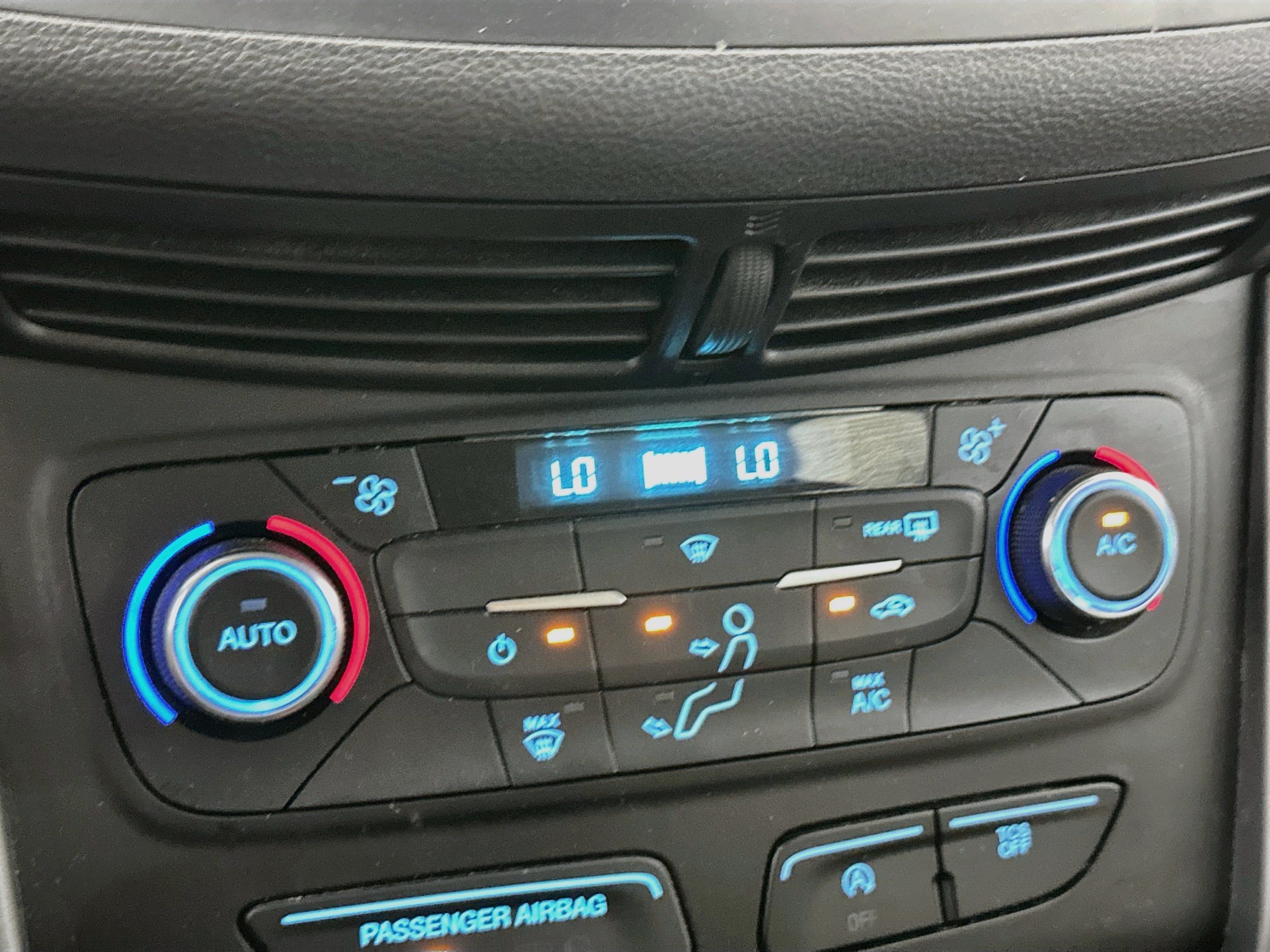 Used 2017 Ford Escape SE FWD image 22