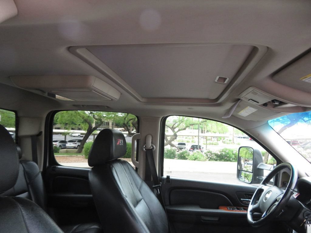 Used 2008 Chevrolet Silverado 2500 LTZ w/ Safety Package AWD/4WD image 34