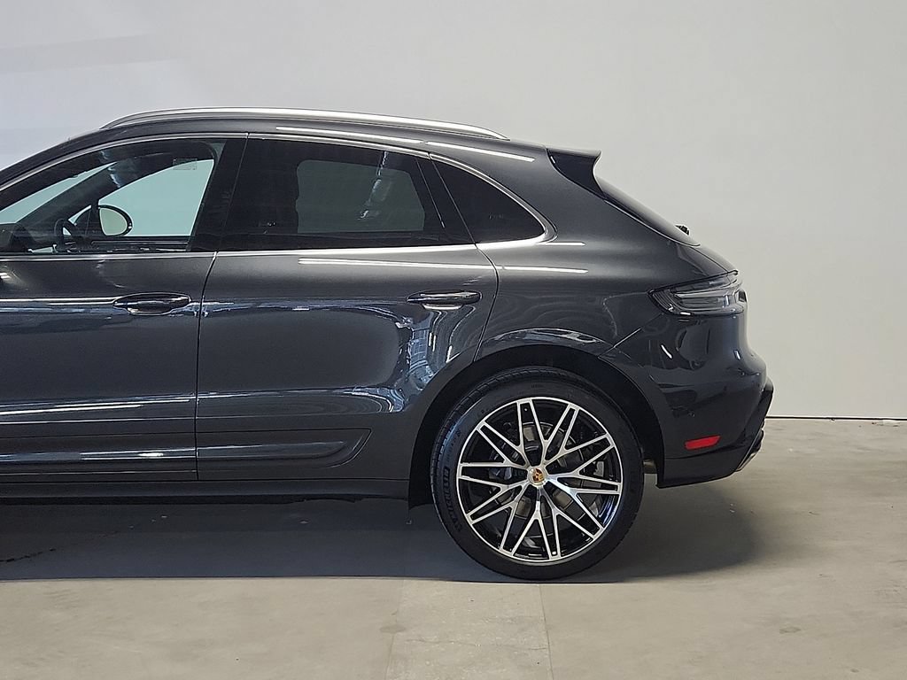 New 2026 Porsche Macan AWD/4WD image 7