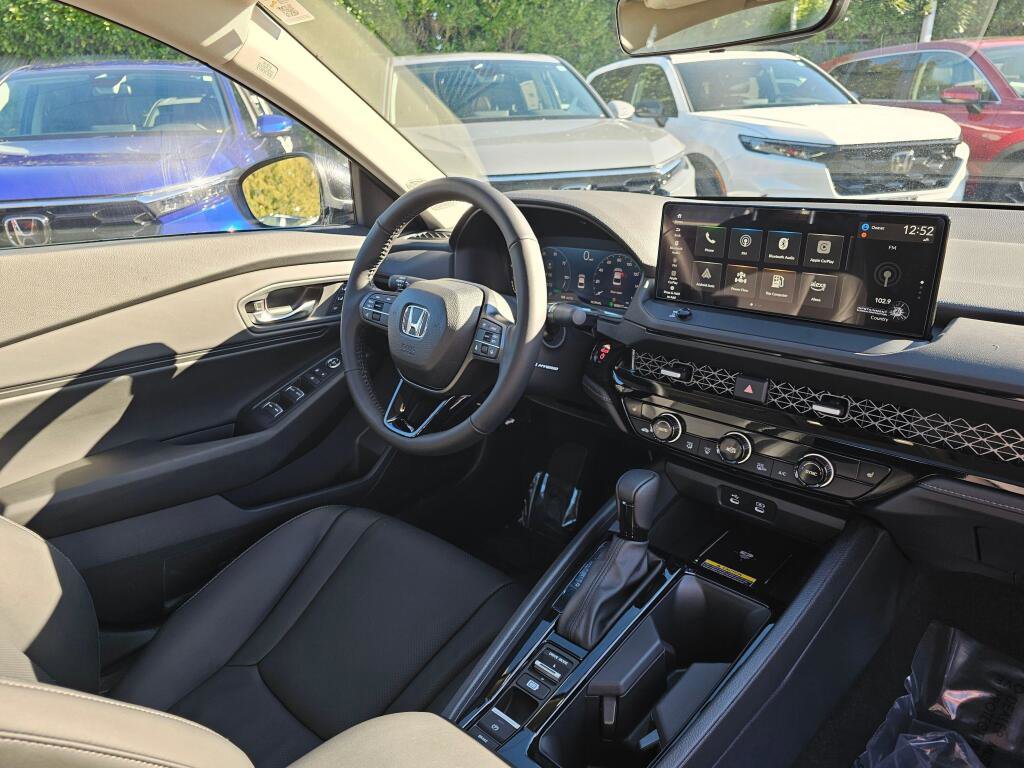 New 2025 Honda Accord EX-L image 11