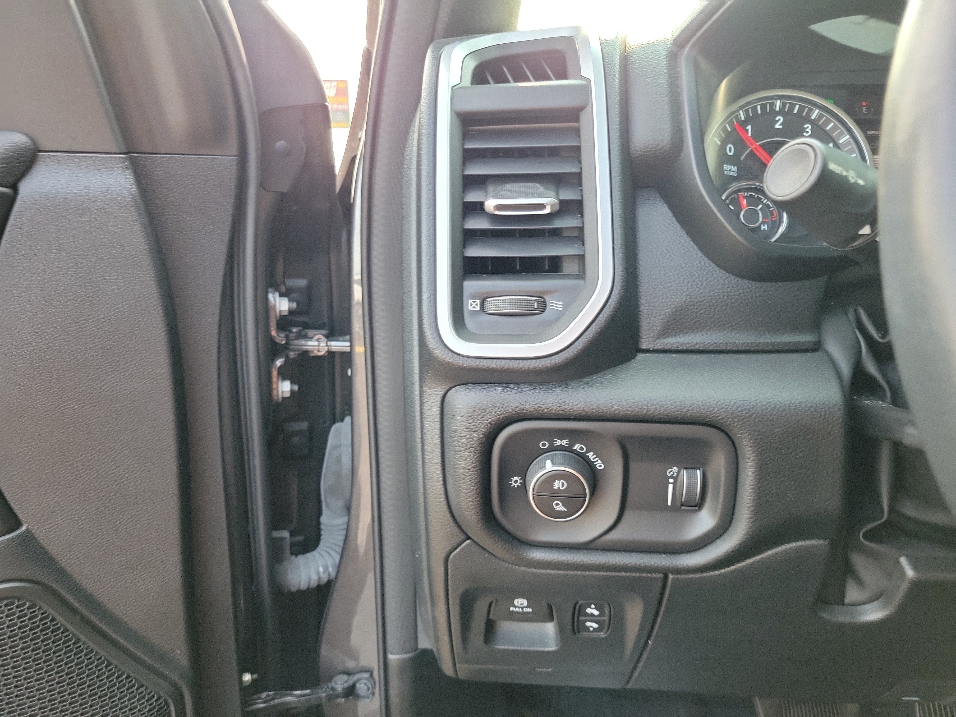 Used 2023 RAM 1500 Big Horn AWD/4WD image 20