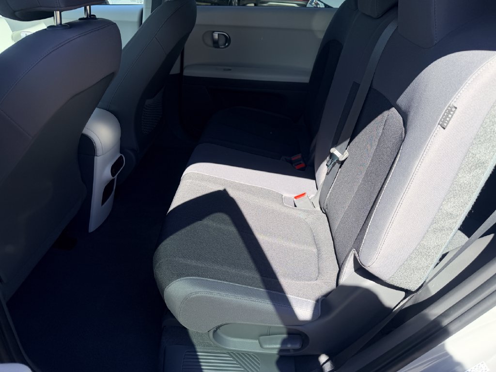Certified 2024 Hyundai Ioniq 5 SE RWD image 17