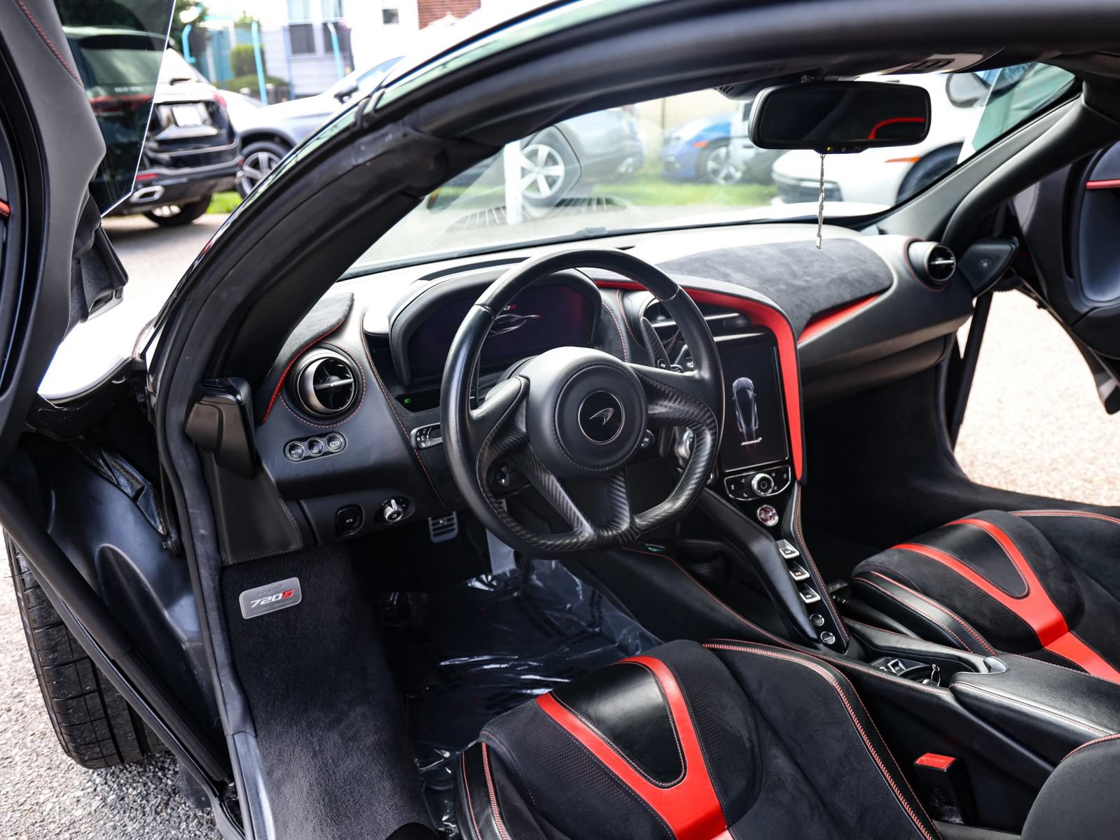 Used 2020 McLaren 720S Spider RWD image 21
