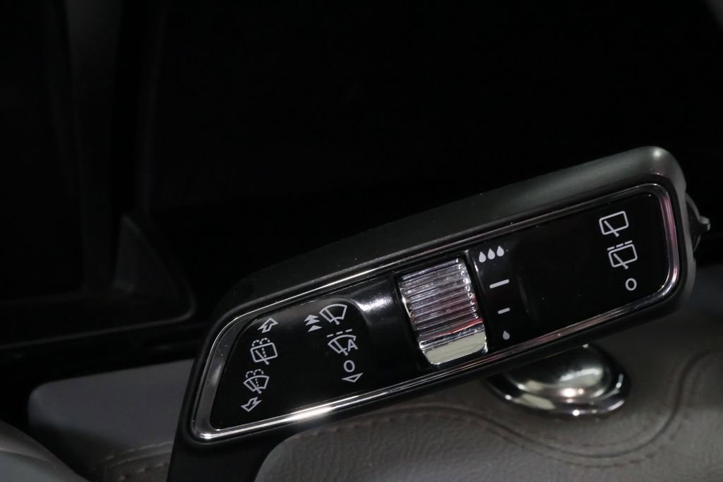 Used 2019 Lincoln Navigator Reserve AWD/4WD image 18